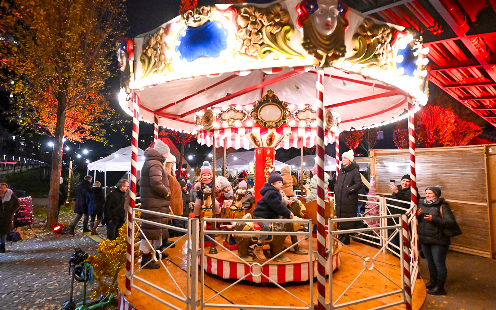 liebedasleben-winter-xmas-lounge_karrusell Bild des Karussells bei dem Winter-Event